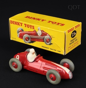 Dinky toys 231 maserati racing car ff621 front
