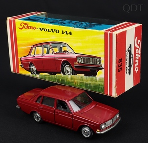 Tekno models 835 volvo 144 ff624 front