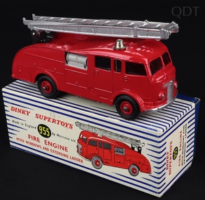 Dinky supertoys 955 fire engine ff672 front
