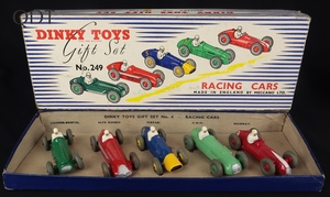 Dinky toys gift set 4 racing cars ff943 front