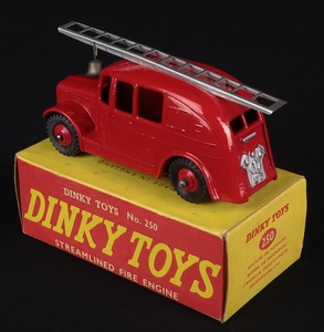 Dinky toys 250 streamlined fire engine ff948 back