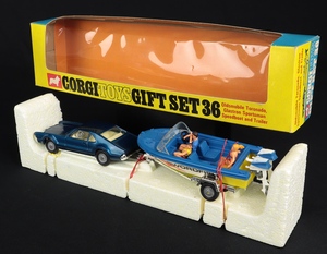 Corgi toys gift set 36 oldsmobile toronado speedboat trailer gg2 back