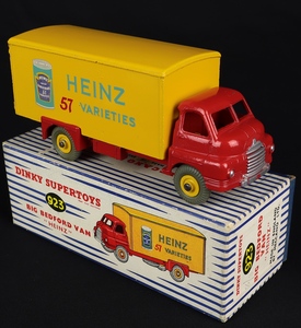 Dinky supertoys 923 heinz big bedford van gg7 front