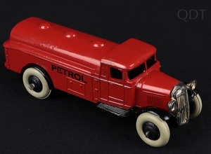 Dinky toys 25d petrol tank wagon gg150 front