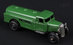 Dinky toys 25d petrol tank wagon gg151 front