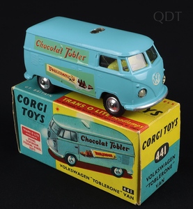 Corgi toys 441 volkswagen toblerone van front