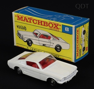 Matcbox no 8 ford mustang gg206 front