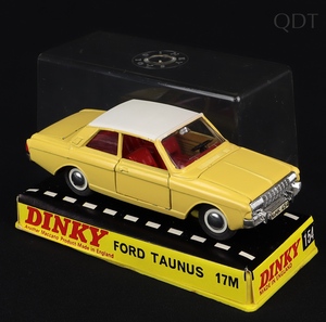 Dinky toys 154 ford taunus 17m gg212 front