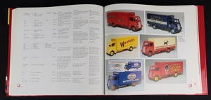 Great book dinky toys gg303 pages