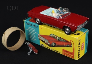 Corgi toys 246 chrysler imperial gg309 front