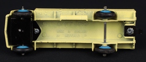 Dinky toys 25r forward control lorry gg339 base
