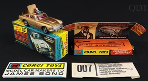 Corgi toys 261 james bond's aston martin db5 gg388 front