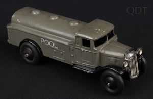 Dinky toys 25d petrol tank wagon pool gg496 front