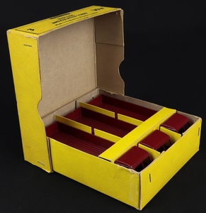 Dinky toys trade box dinky 30w electric articulated lorry british railways gg516 lid open