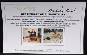 Mattel hotwheels batmobile signed gg568 certificate