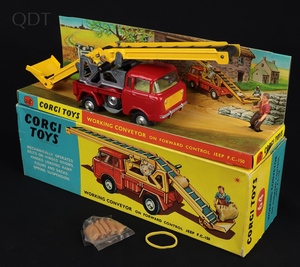 Corgi toys 64 working conveyor forward control jeep gg628 front