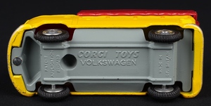 Corgi toys 431 volkswagen pick up gg683 base