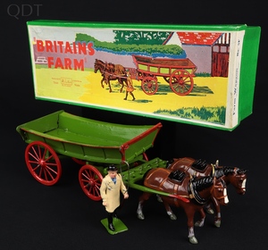 Britains models 5f farm waggon farm hand gg697 front