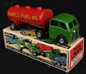 Tri ang minic 31m mechanical horse bp fuel oil trailer gg738 front