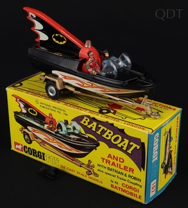 Corgi toys 107 batboat trailer gg788 front