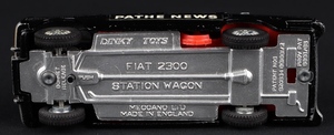 Dinky toys 281 pathe news camera car gg800 base