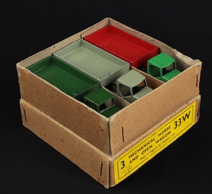 Dinky toys trade box 33w mechanical horse open wagon gg806 box