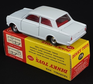 Dinky toys 136 vauxhall viva gg832 back