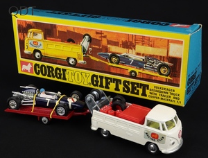 Corgi toys gift set 6 vw truck maserati trailer gg888 front