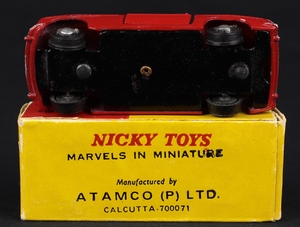 Nicky dinky toys 113 mgb sports hh9 base