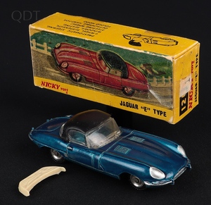 Nicky dinky toys 120 e type jaguar hh75 front