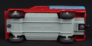 Corgi toys gift set 19 land rover elephant cage hh329 base