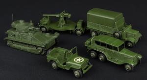 Dinky gift set 5 military vehicles hh499 models