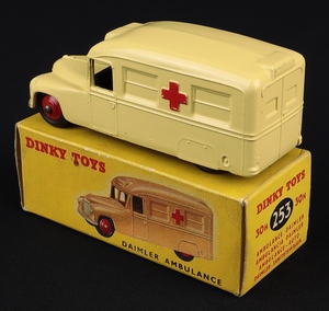 Dinky toys 30h 153 daimler ambulance jj187 back