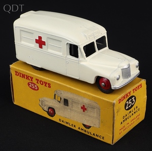 Dinky toys 253 daimler ambulance jj188 front