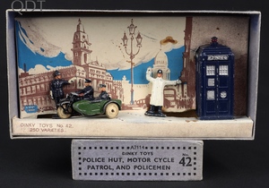 Dinky toys gift set42 police hut motor cycle patrol policemen jj189 front