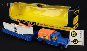 Corgi gift set 19 land rover nipper aircraft trailer jj242 front