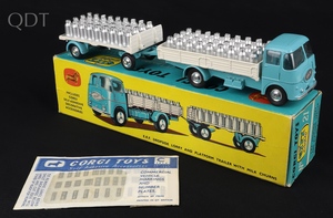 Corgi gift set 21 erf dropside lorry milk churns jj252 front