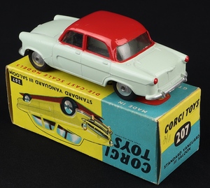 Corgi toys 207 standard vanguard iii saloon jj296 back