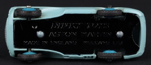 Dinky toys 104 aston martin db3s jj303 base