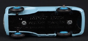 Dinky toys 104 aston martin db3s jj304 base
