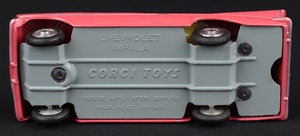 Corgi toys 220 chevrolet impala jj349 base