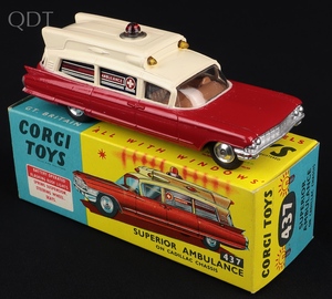 Corgi toys 437 superior ambulance cadillac jj536 front