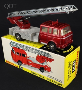Dinky toys 956 turntable fire escape jj643 front
