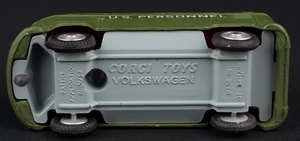 Corgi toys 356 personnel carrier jj648 base