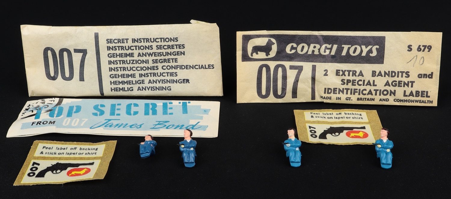 Corgi Toys 261 James Bond #39 s Aston Martin QDT