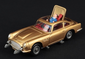 Corgi toys 261 james bond's aston martin s679 extra bandits corgi 1966 catalogue jj765 car