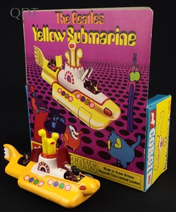 Corgi toys 803 yellow submarine beatles jj889 front