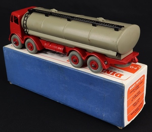 Dinky toys 504 foden 14 ton tanker jj902 back