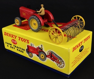 Dinky toys 310 farm tractor hay rake jj977 back