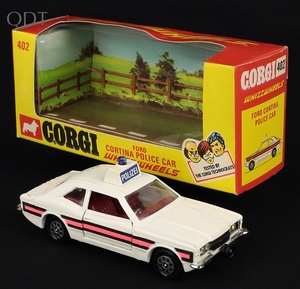 Corgi toys 402 ford cortina police car polizei kk1 front